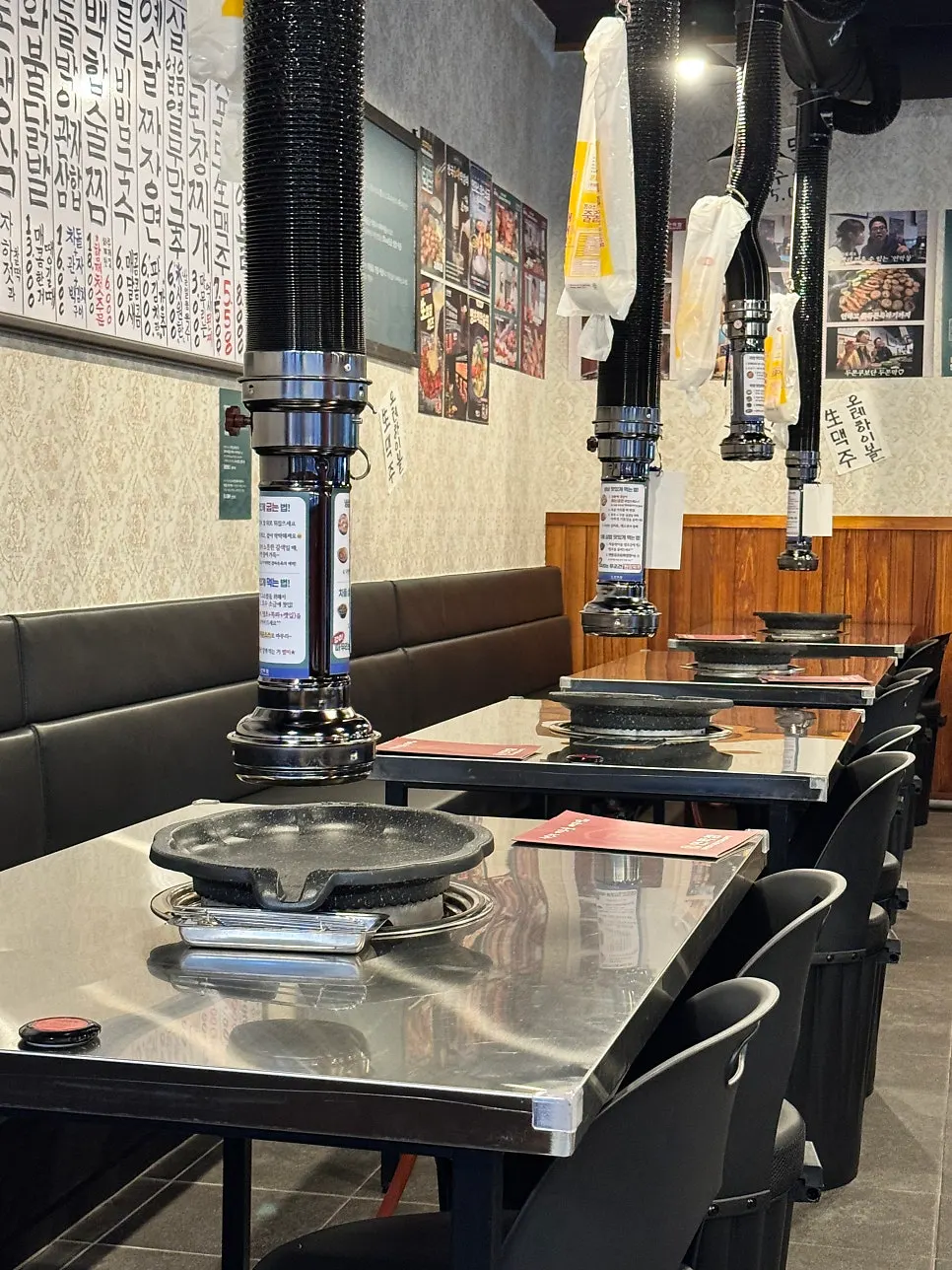 Wall showing celebrity certifications as a favorite makchang restaurant