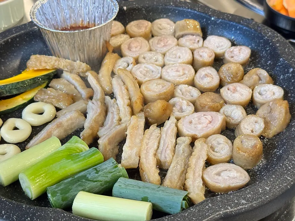 Makchang cut into bite-sized pieces