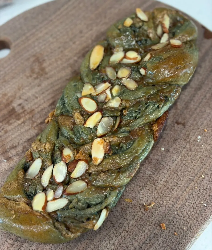 Mugwort Rice Cake bread
