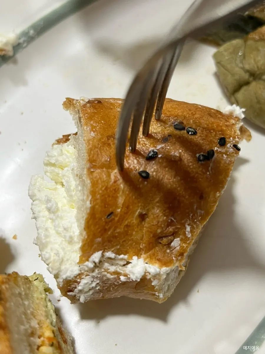 Sliced Onion Bagel