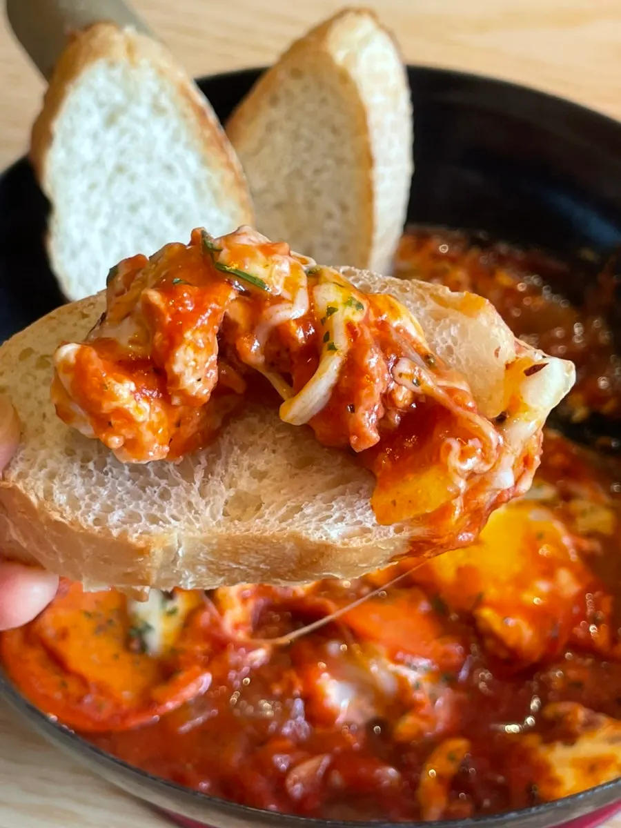 Cheese stretching from shakshuka