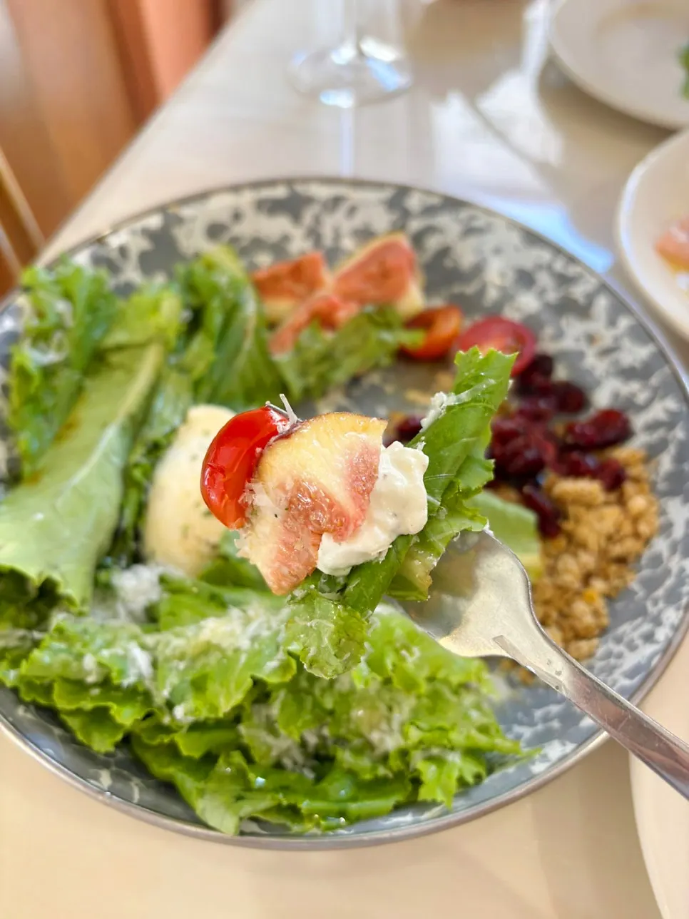 Burrata salad with vegetables and figs