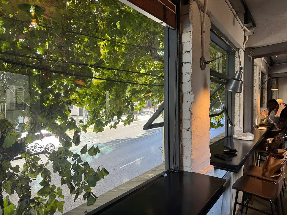 Seating at Central Site Yeonnam with a calm atmosphere