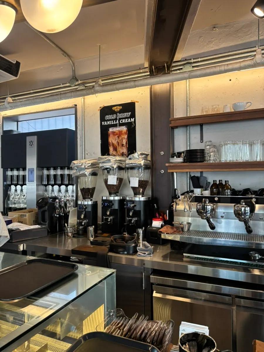 Café space under soft lighting