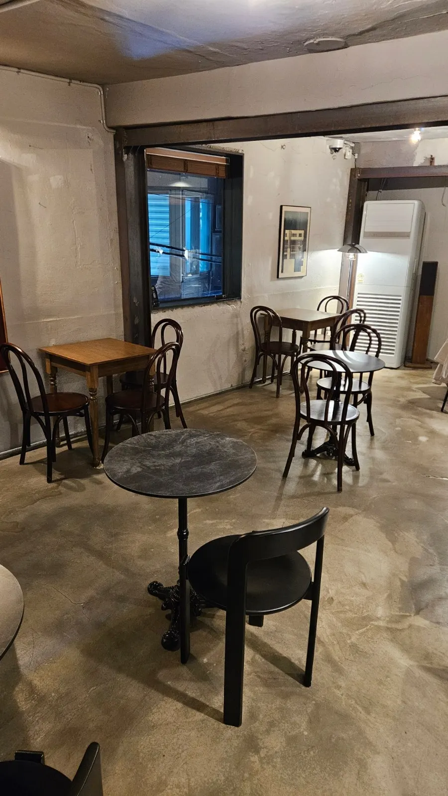 The brewing bar where hand-drip coffee is prepared