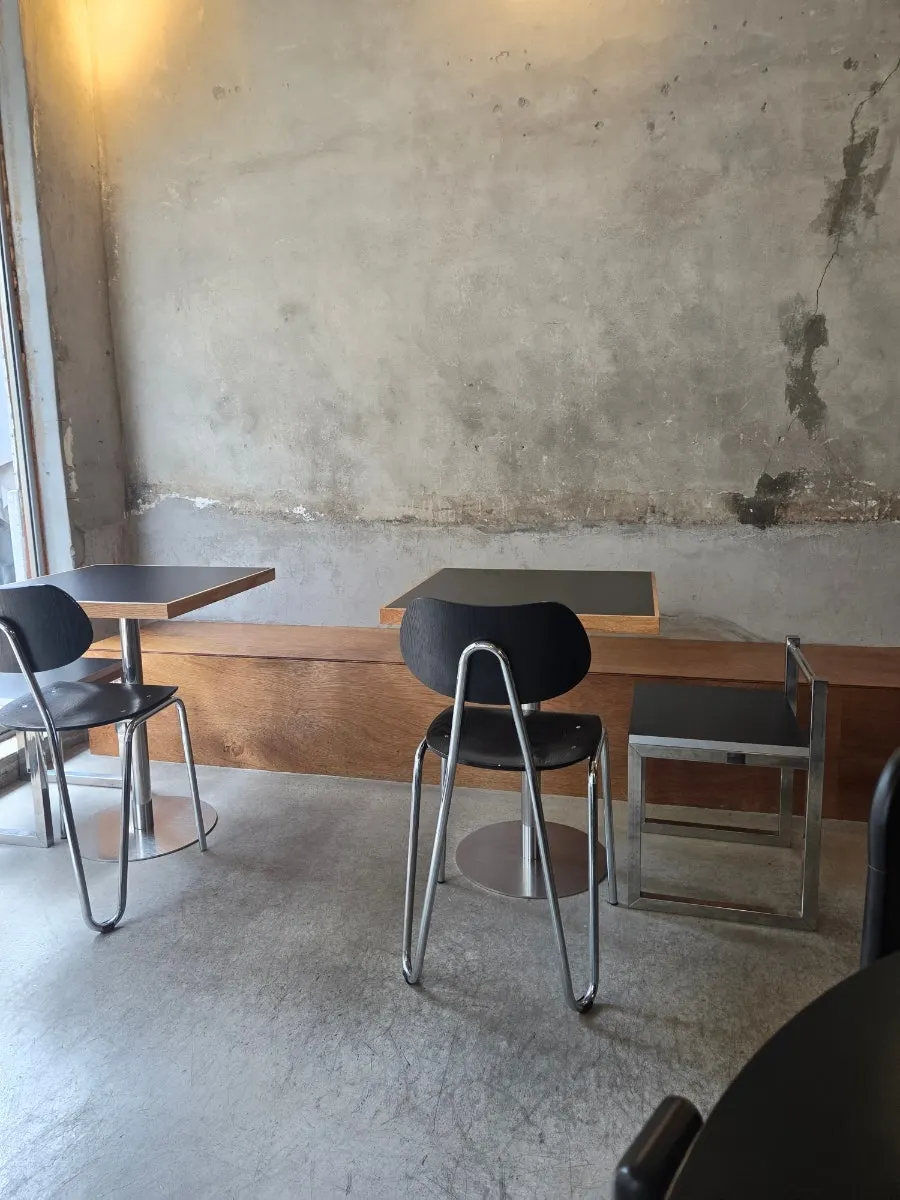 Outdoor terrace seating