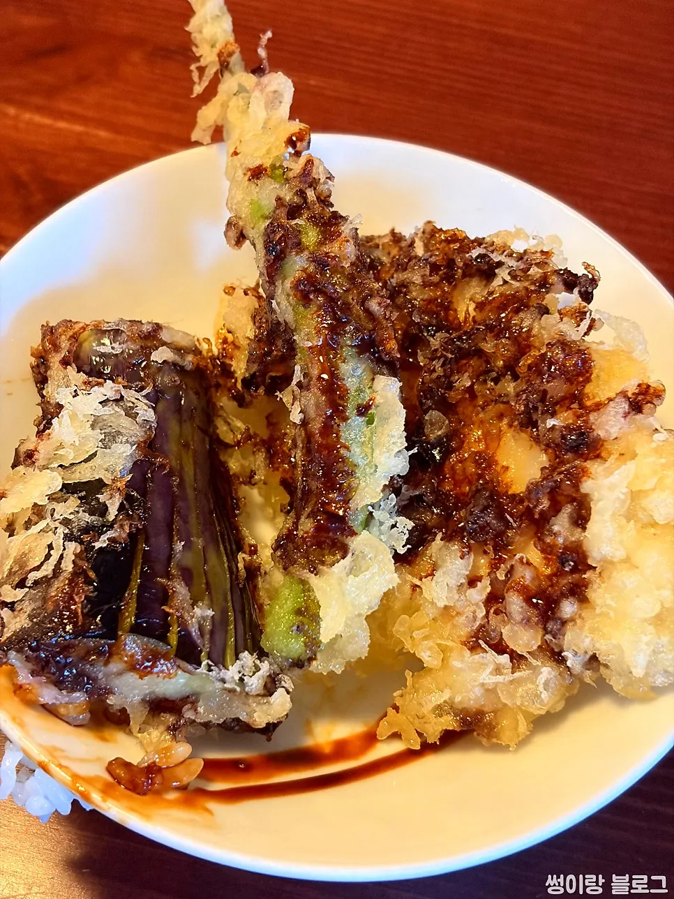 Tendon at Jongno Donburi Yeonnam with tempura piled high