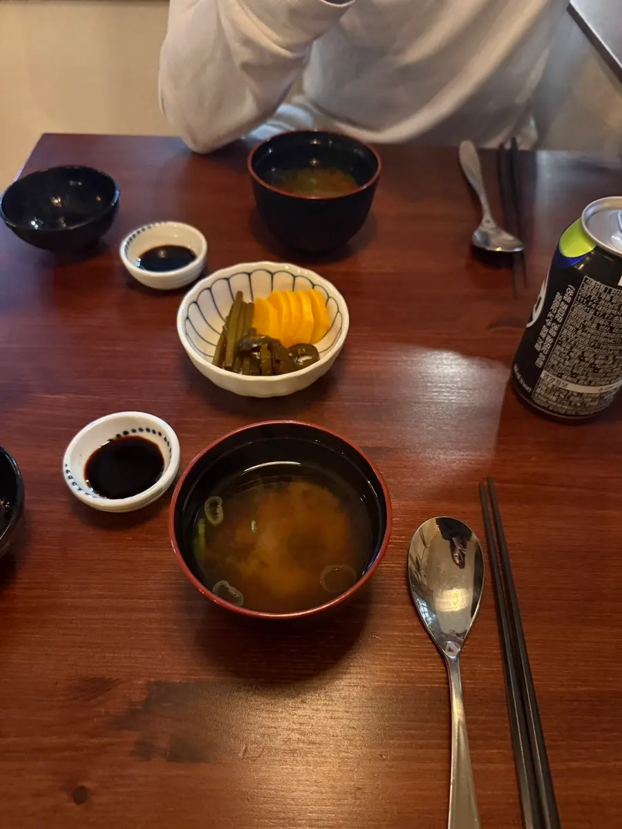 영어가 함께 표기된 종로돈부리 메뉴판