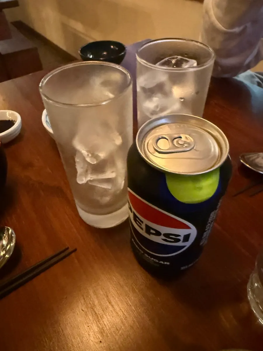 돈부리 메뉴가 적힌 메뉴판