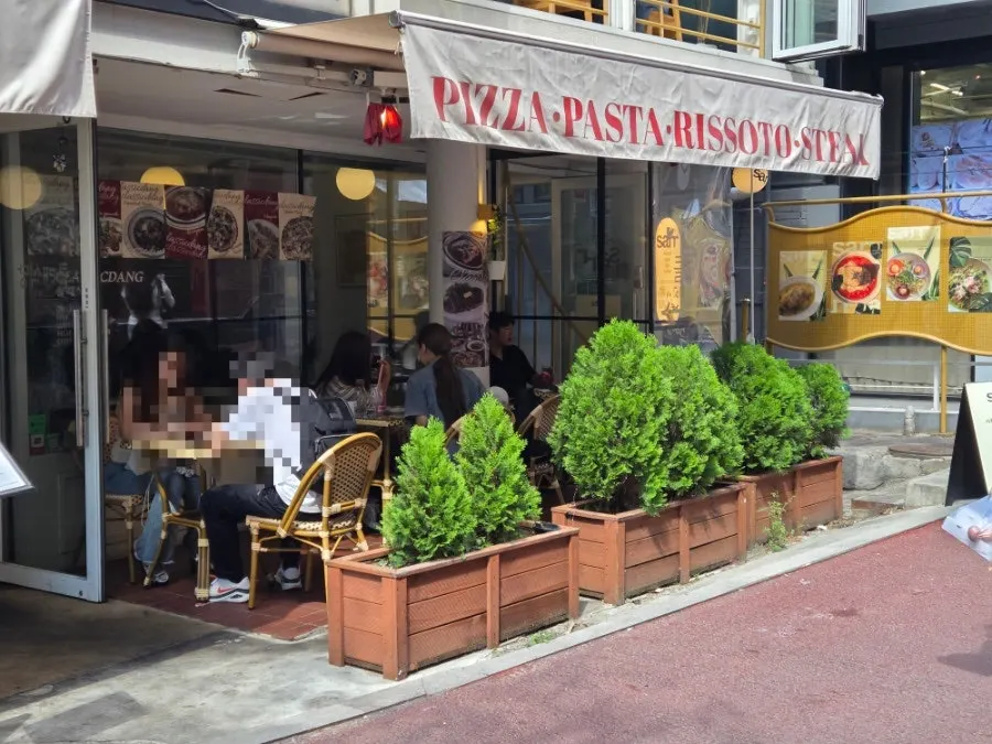 Full view of Classicdang's outdoor seating
