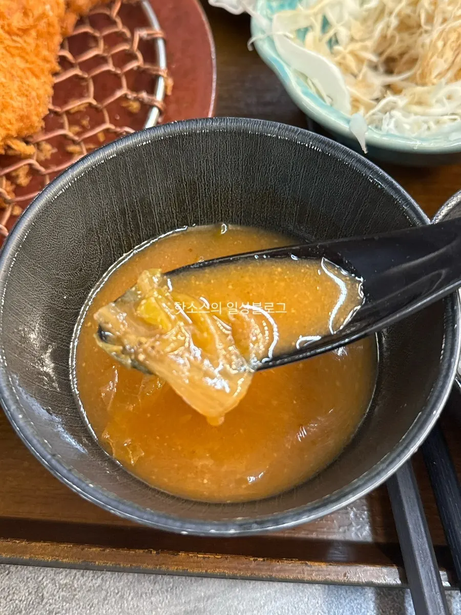 상로스카츠와 히레카츠를 나란히 비교한 모습