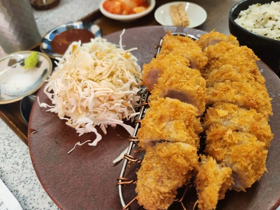 Full spread of the fillet katsu and cold soba solo set
