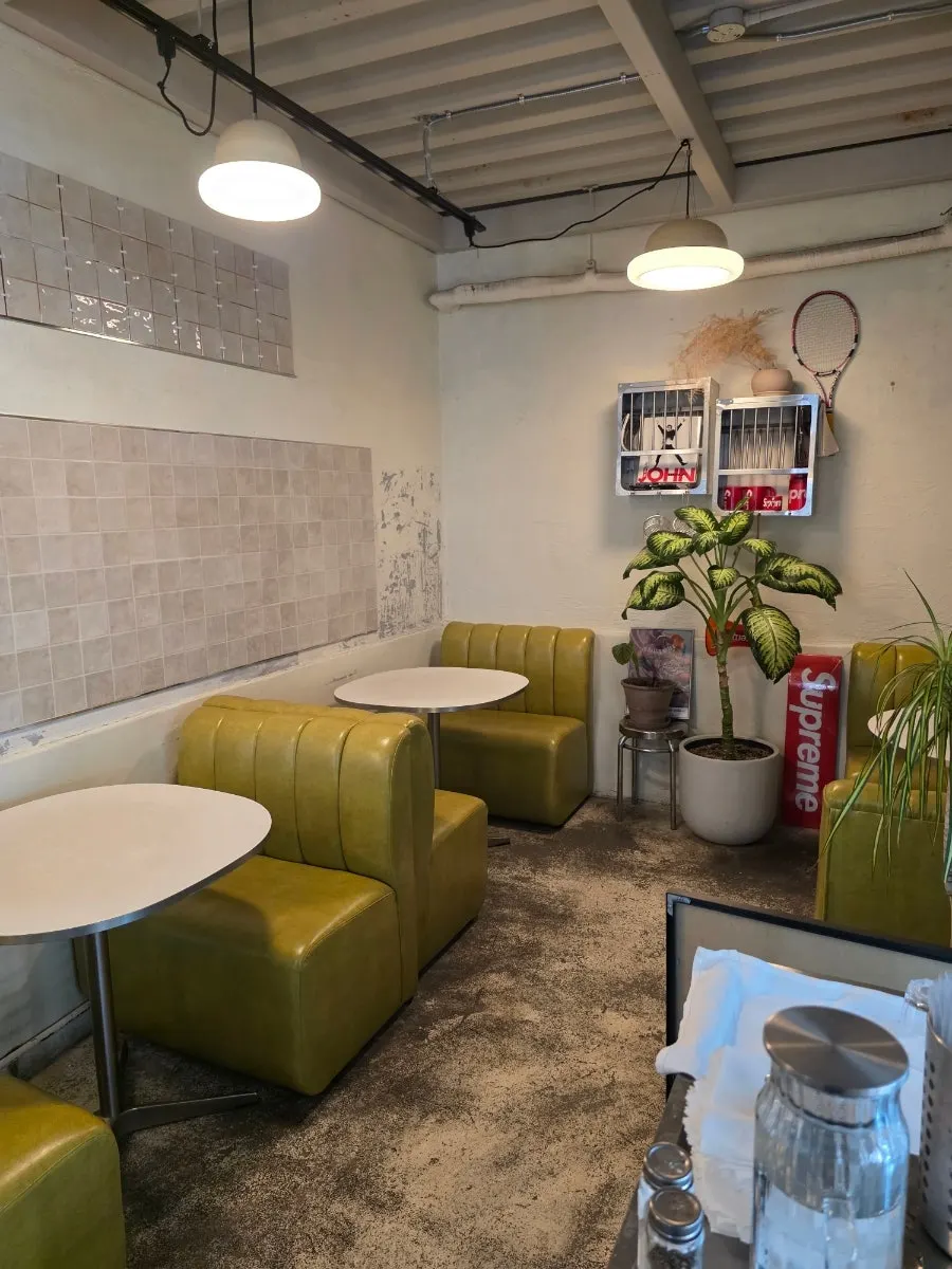 Seating arrangement at Jam Jam suited for quiet conversation