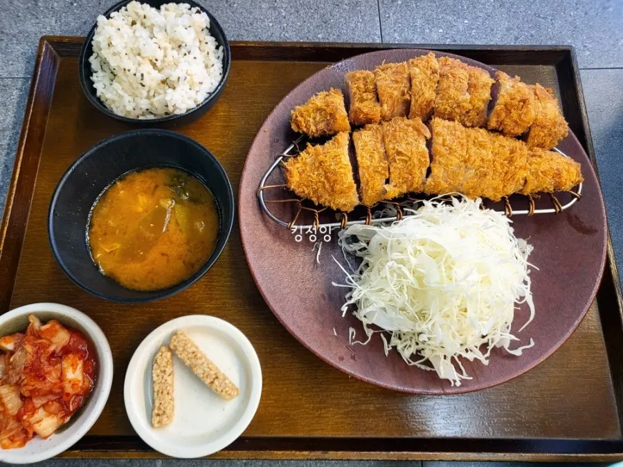 안심 돈가스 히레카츠 한 접시