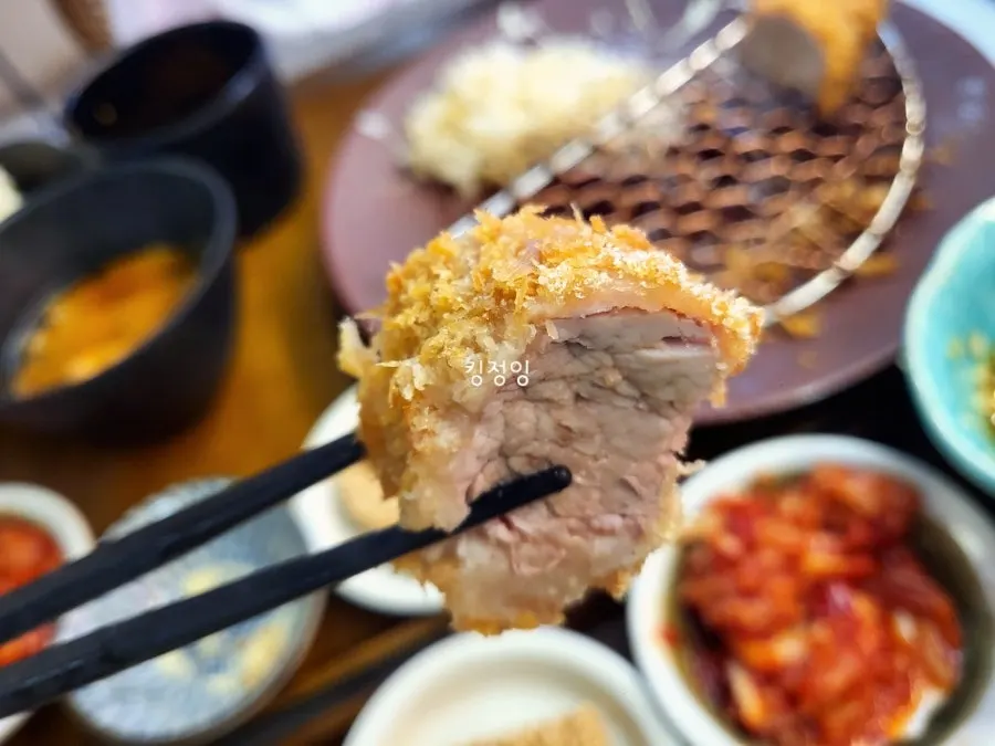 소금과 고추냉이를 곁들인 히레카츠