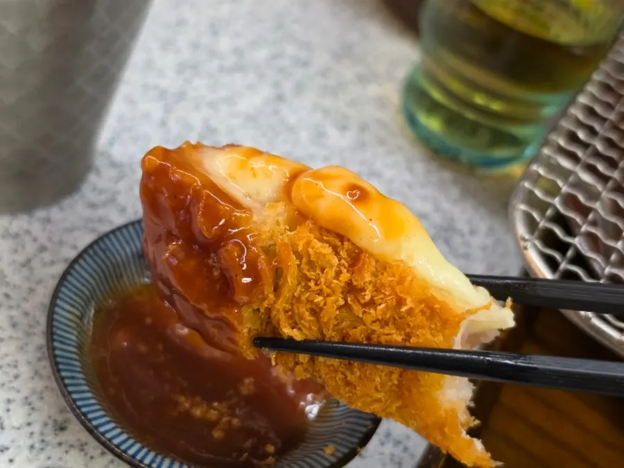 Triple katsu eaten together with curry