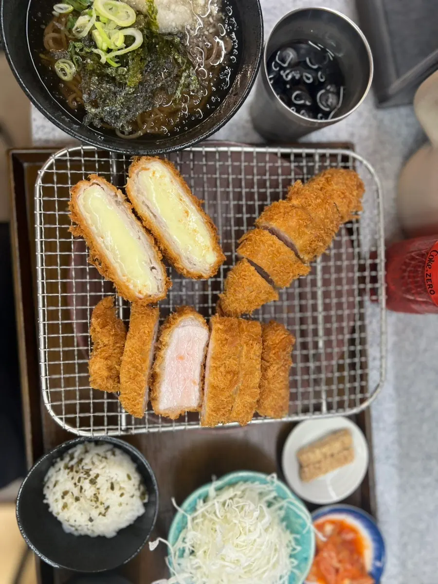 Cheese katsu with stretchy melted cheese