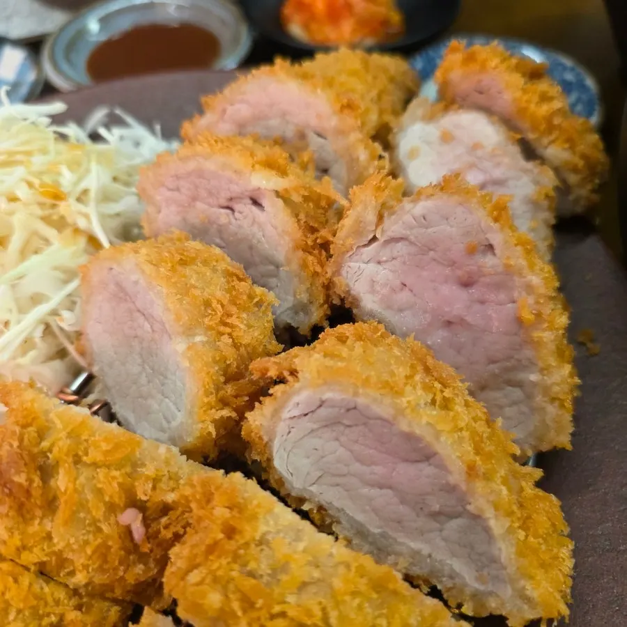 바삭하고 촉촉한 돈카츠