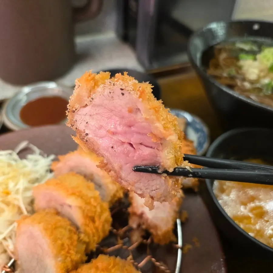 돈카츠와 함께 나온 장국
