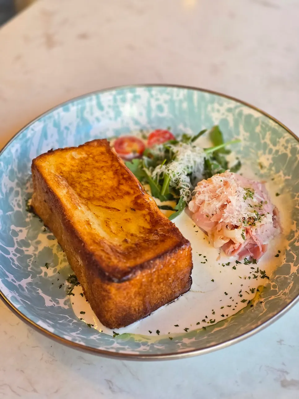 Honey jambon cream French toast