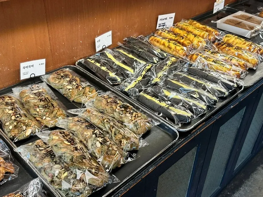 Individually wrapped bread on display at Mandong Jegwa