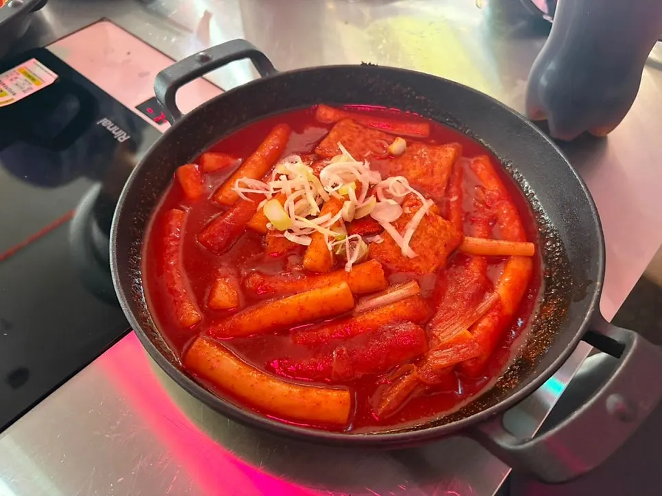內餡紮實的청양마요鮪魚飯捲