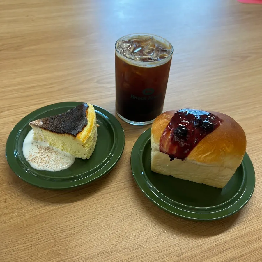 Visit to Noknok, a Yeonnam-dong bakery café