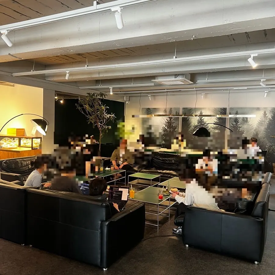 Noknok's varied desserts and bakery items
