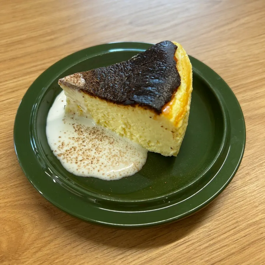Basque cheesecake paired with coffee