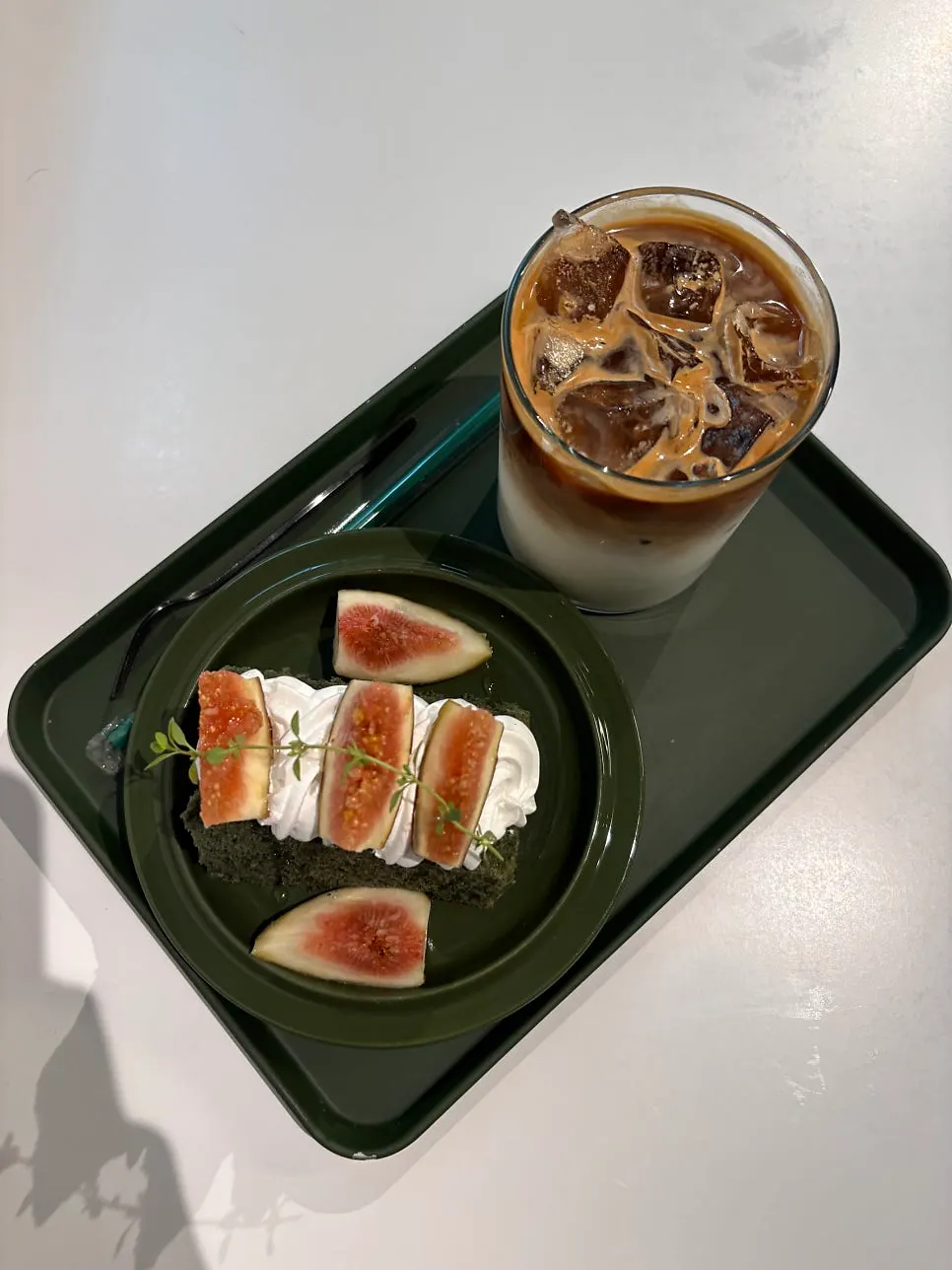 Iced vanilla latte and fig mugwort chiffon sando