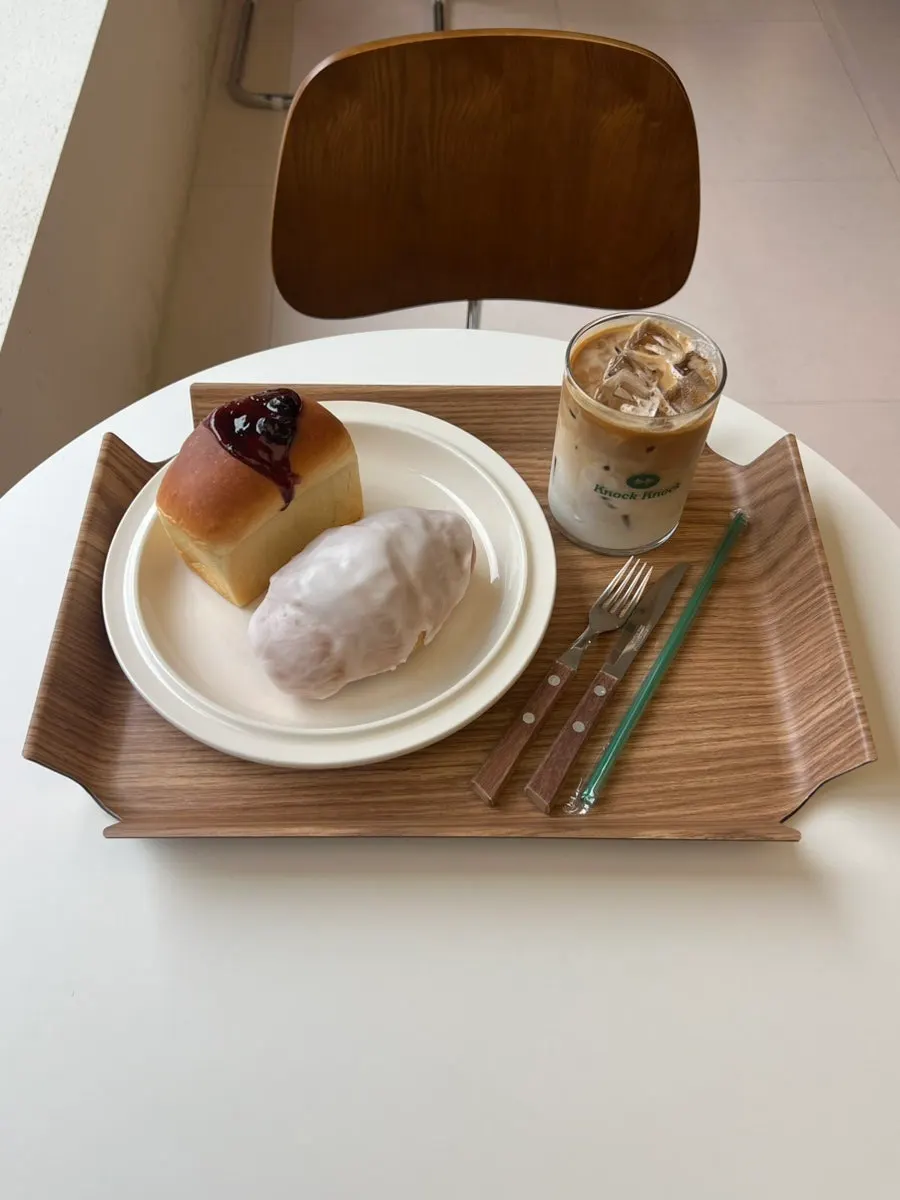 Noknok café space in Yeonnam-dong