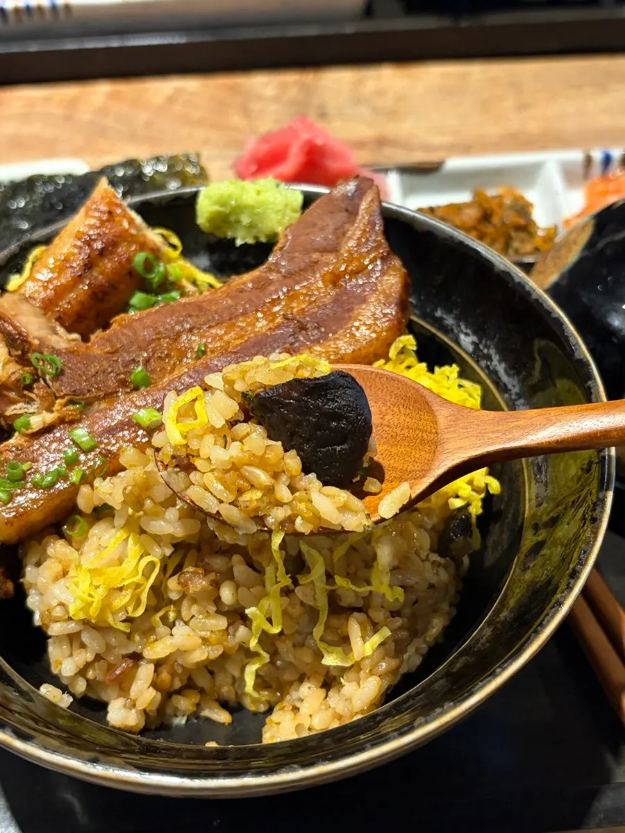 Buta no Kakuni rice bowl with a whole piece of pork belly