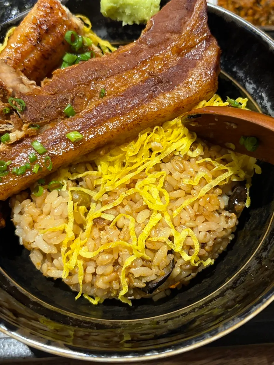 Nutritious rice with mushrooms and beans