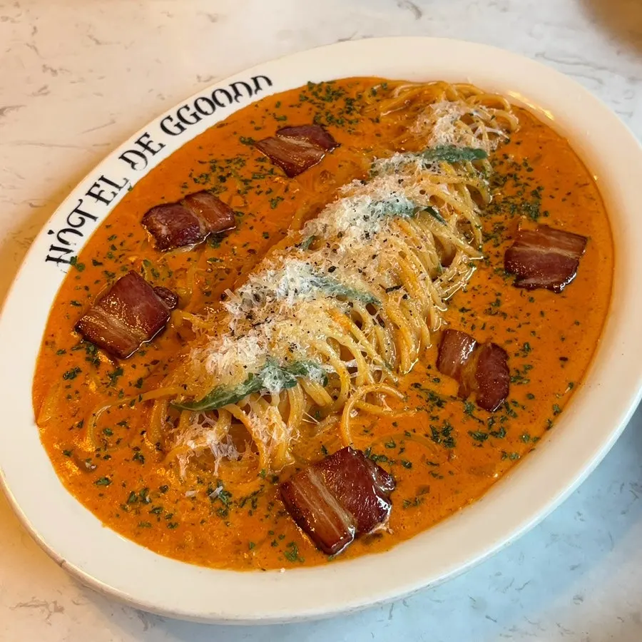 Honey bacon rosé pasta