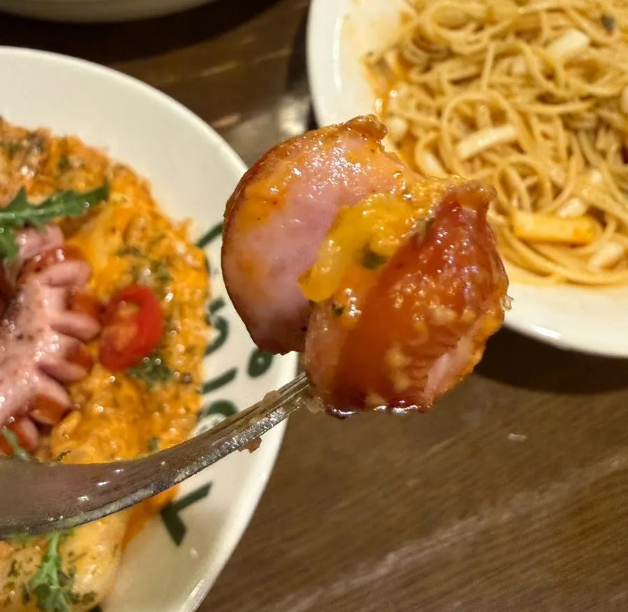 Tomato sauce pasta with cheese