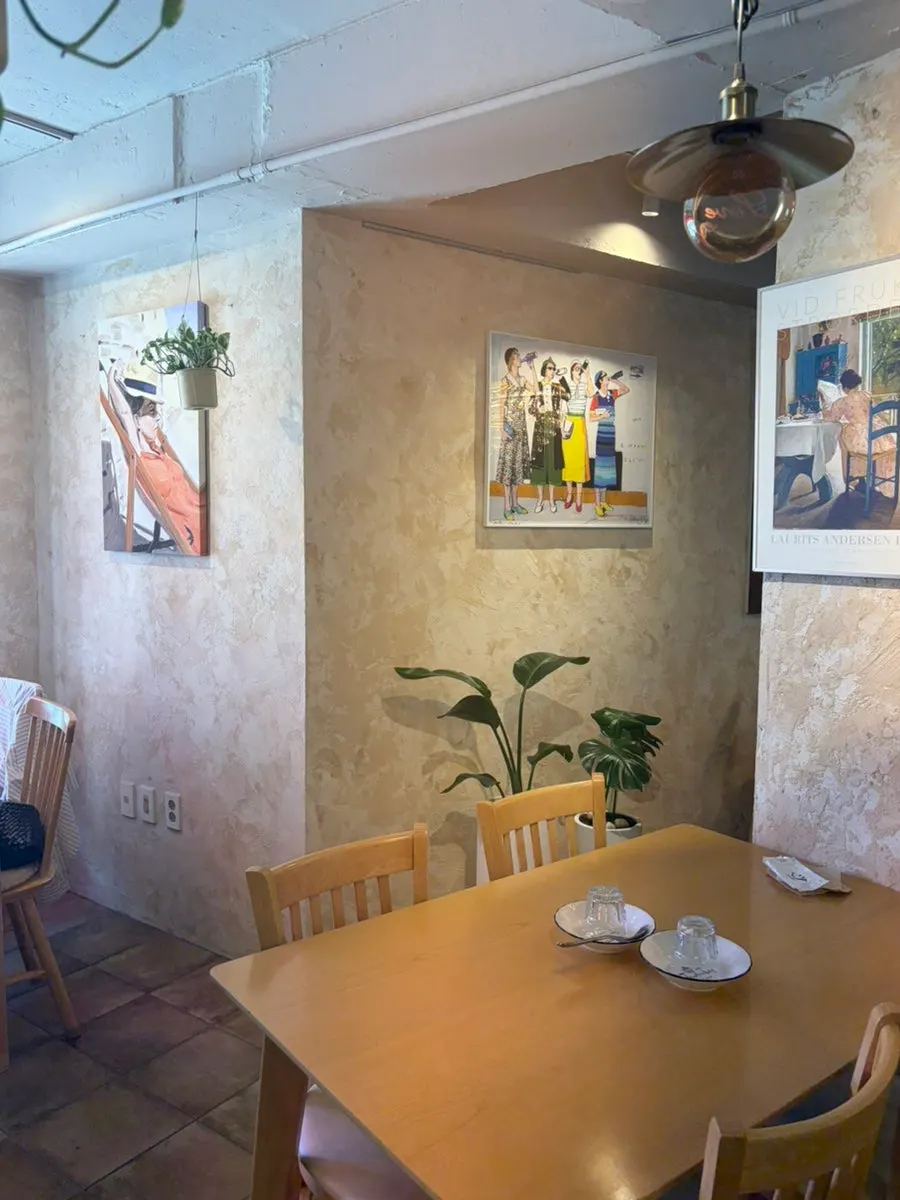 Wood-tone interior seating at Pastiar