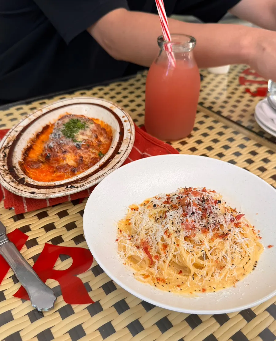 Grapefruit juice served with the food