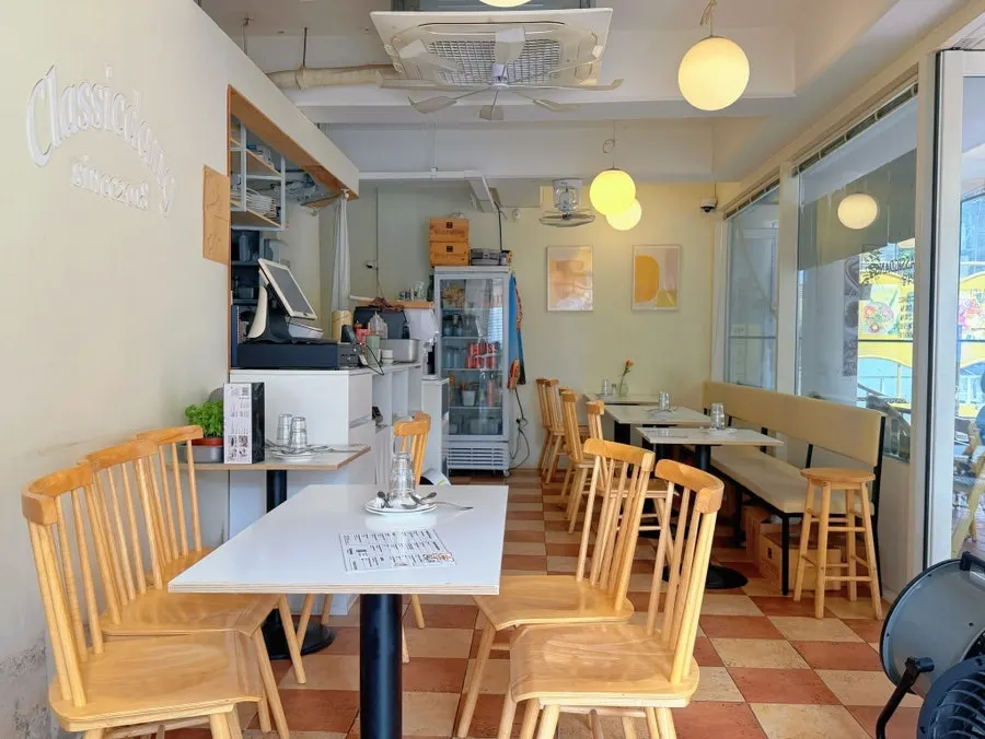 Classicdang cozy interior