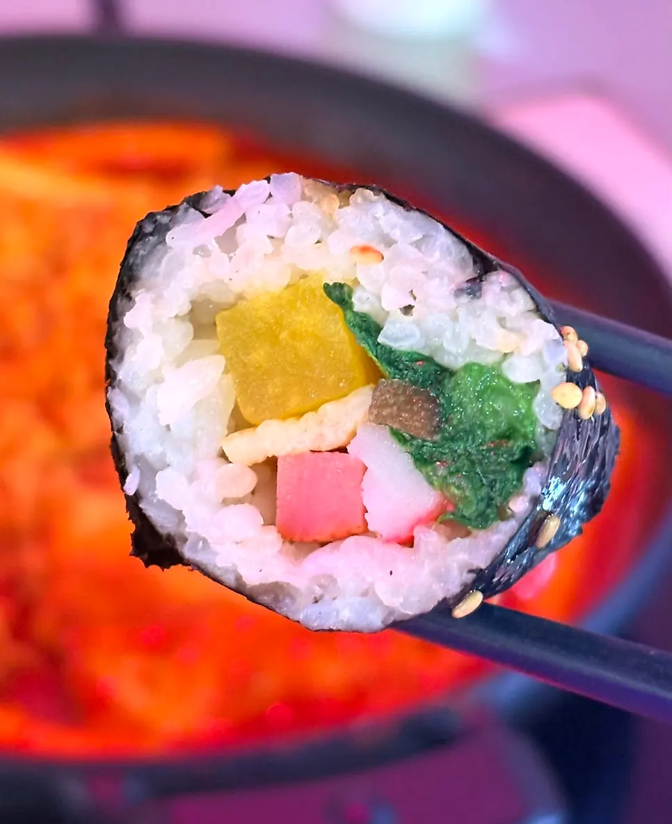 Half-and-half mini gimbap with 2 tuna and 2 vegetable rolls