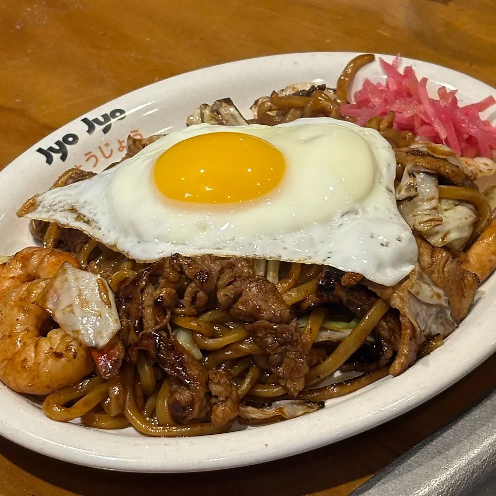A plate of Jojo yakisoba