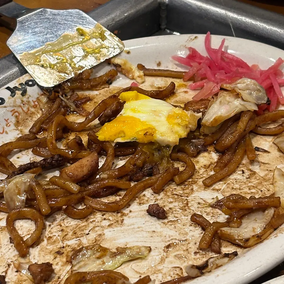 Jojo yakisoba with shrimp and meat