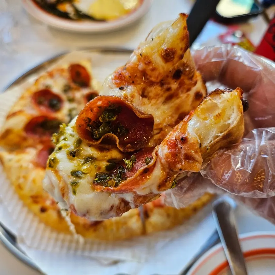 P-size pepperoni pizza with stretchy melted cheese