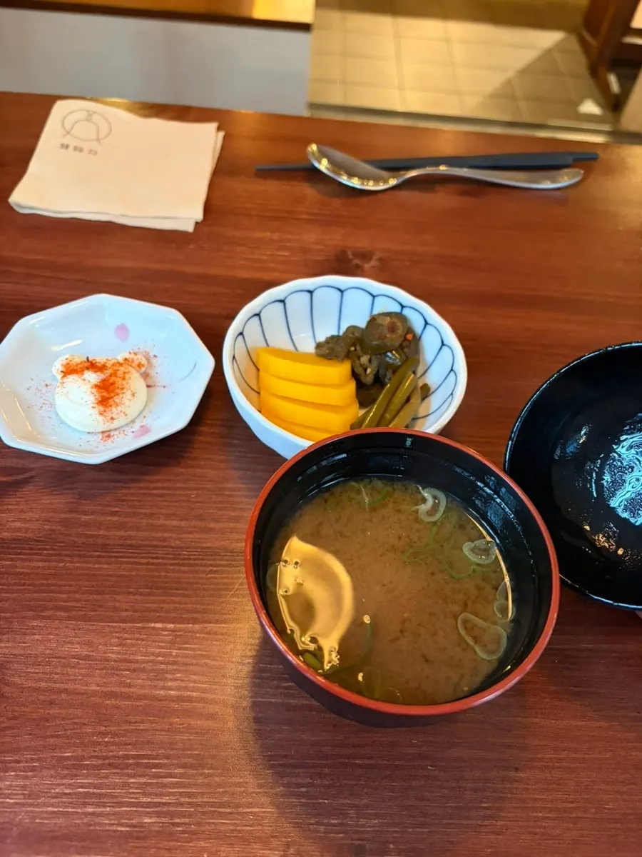 Tarako-don topped with whole white pollack roe