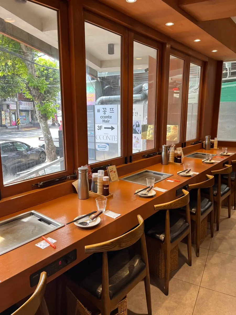 Jojo Yeonnam Branch visitor information and restaurant exterior