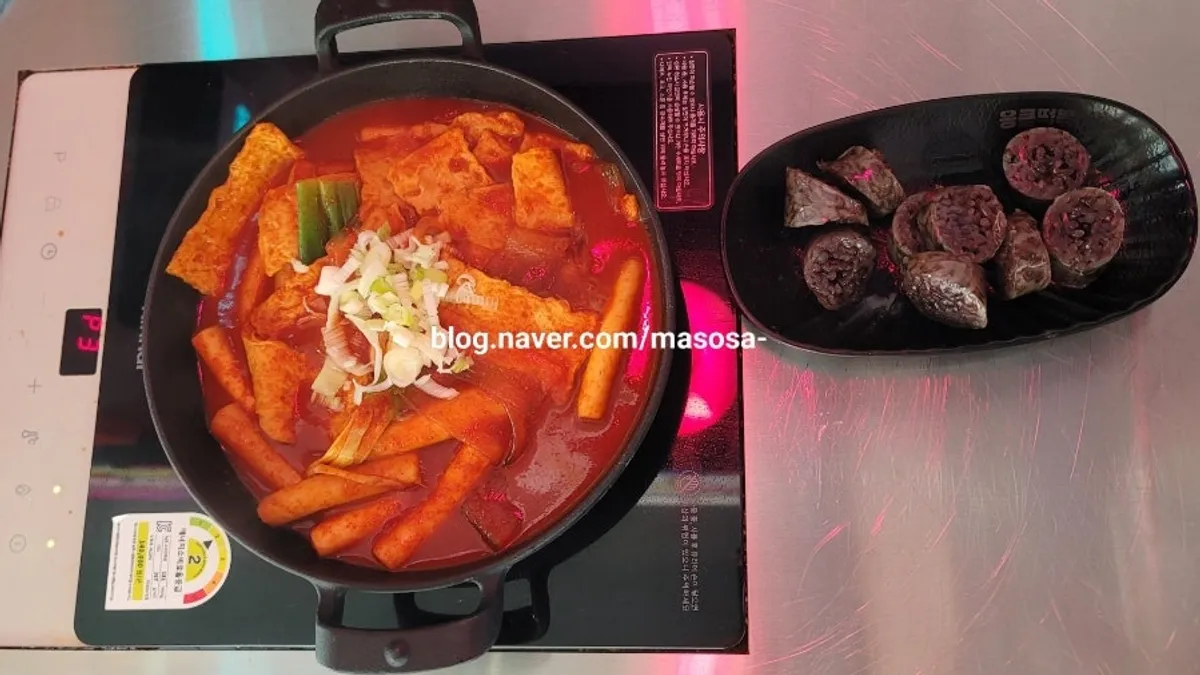 서비스로 나온 찰순대 한 접시