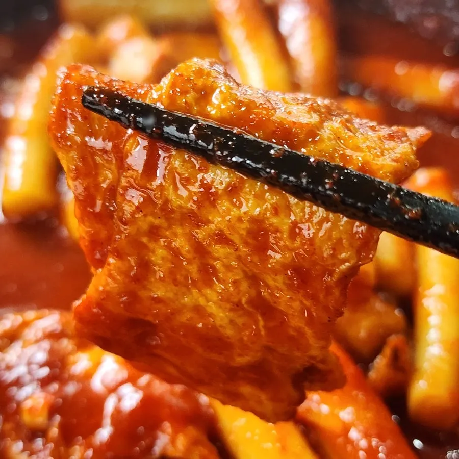 Close-up of the Eungkeum Tteokbokki