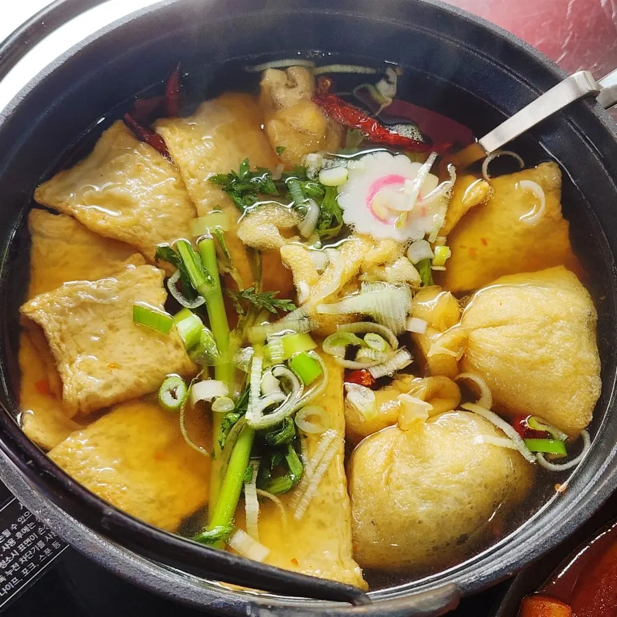 Sundae served together with tteokbokki