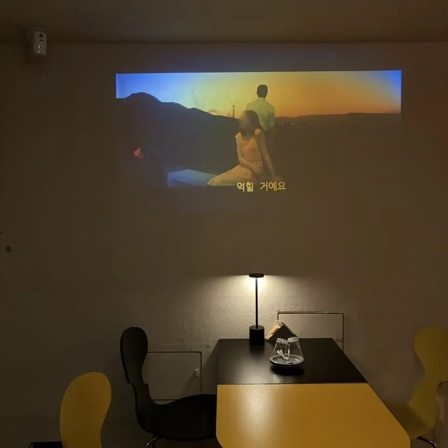 Seating area at Yozeum with a private atmosphere