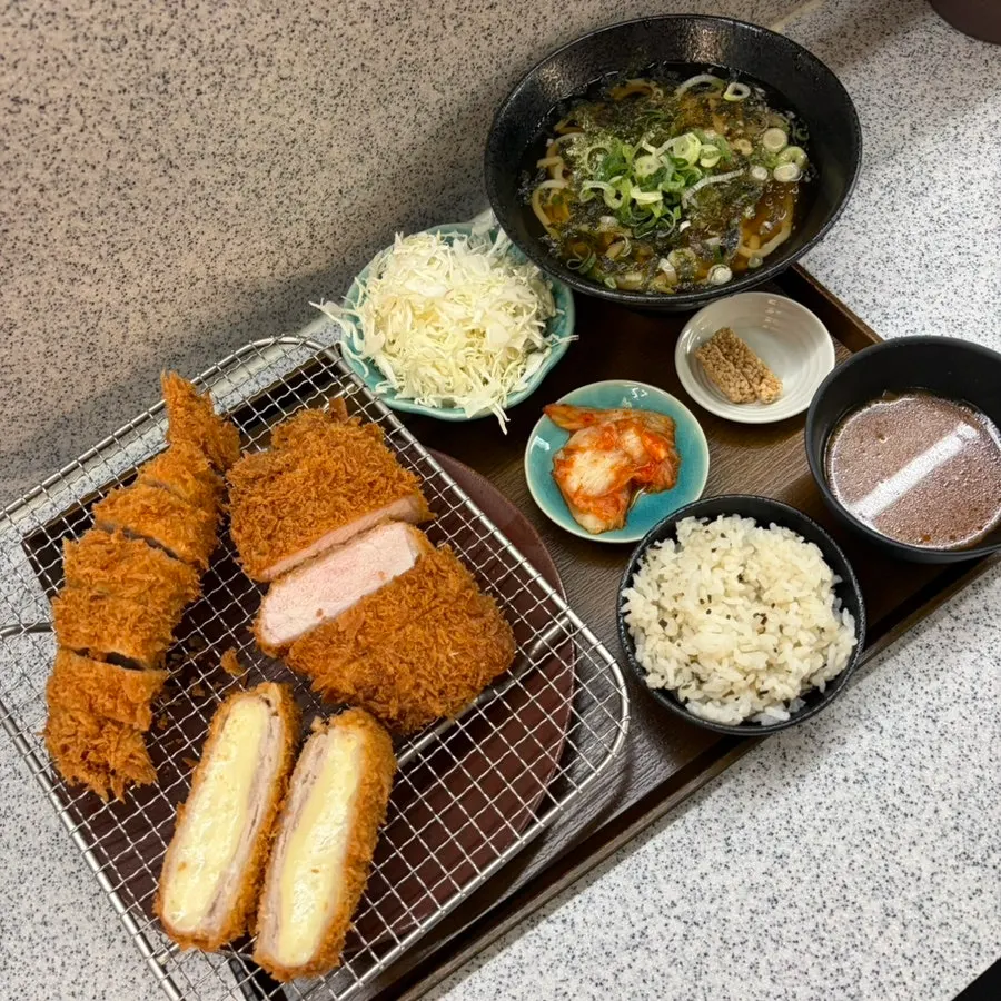 Triple katsu and cold udon solo set