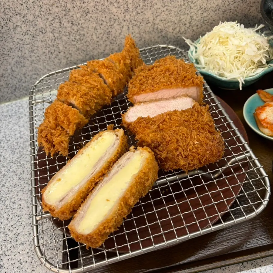 Triple katsu solo set components